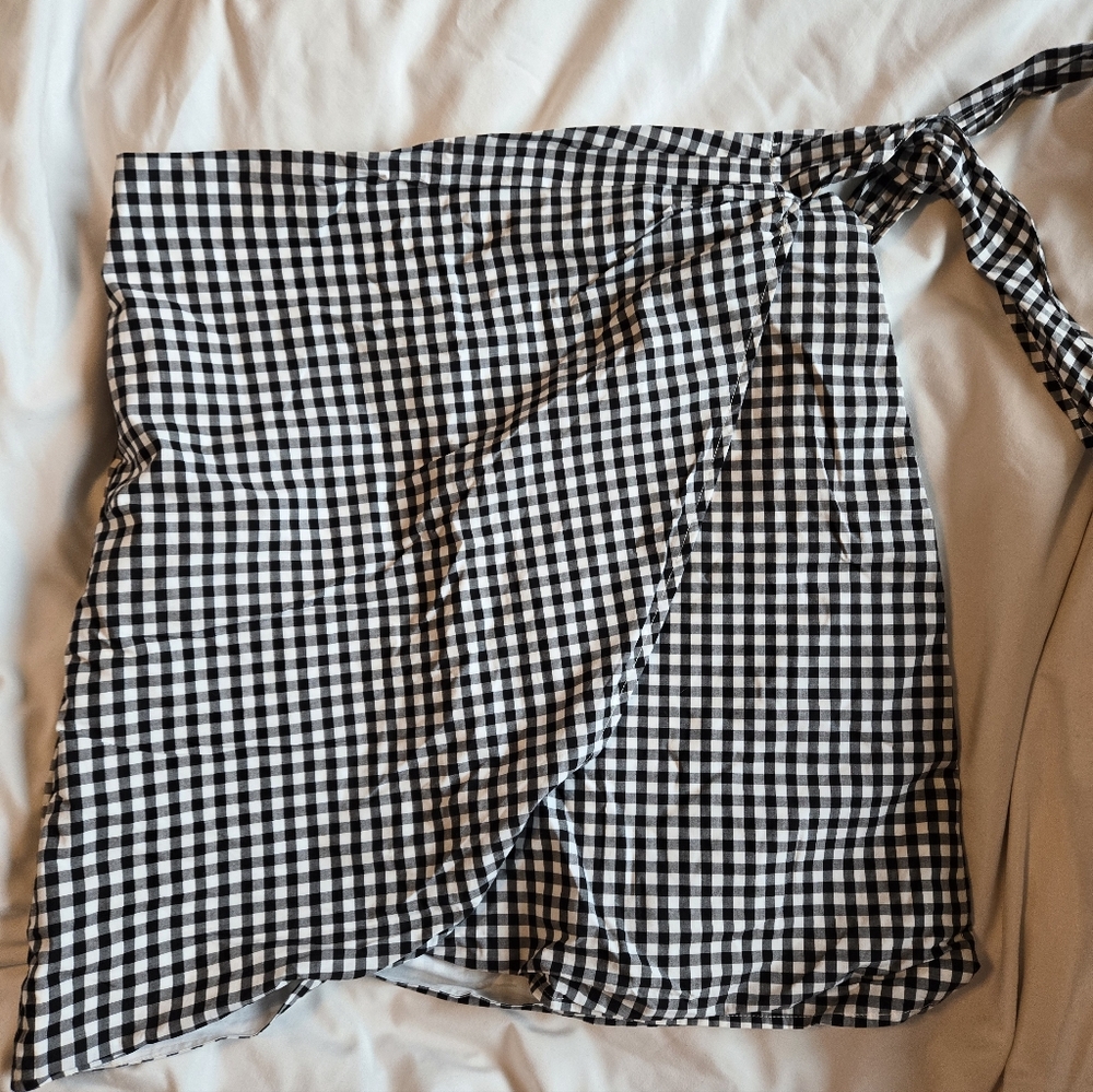 GAP Black and White Gingham Mini Skirt